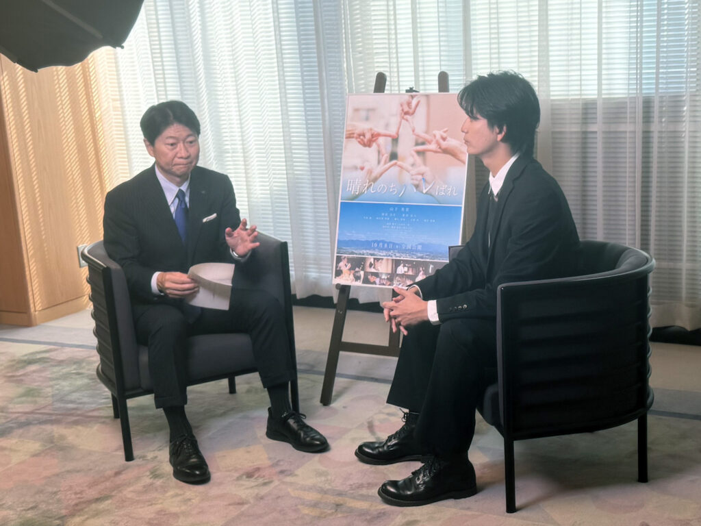 岡山県庁にて伊原木岡山県知事の映画撮影を行いました。